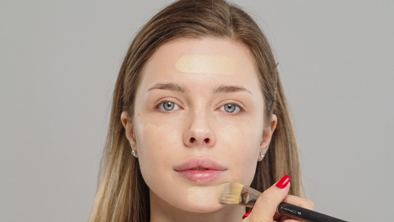 5 Makeup Tricks for a More Beautiful You